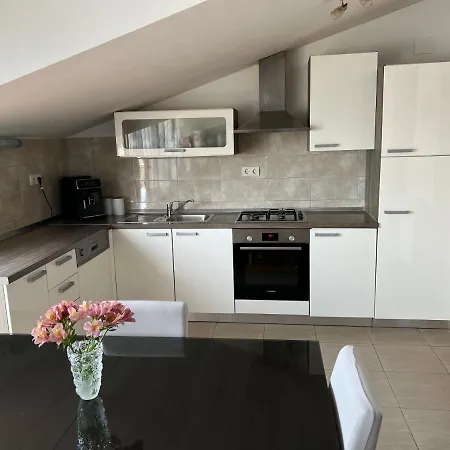 Luxury Iris Apartman *