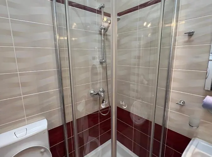 Luxury Iris شقة هفار