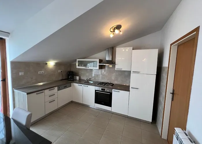 Luxury Iris * هفار