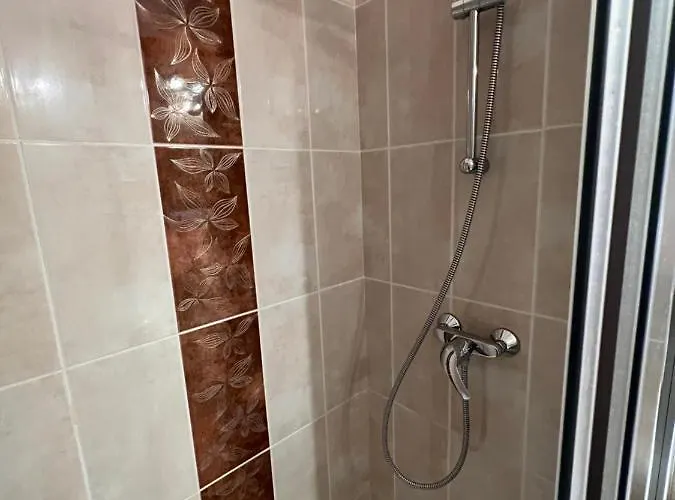 Luxury Iris * هفار