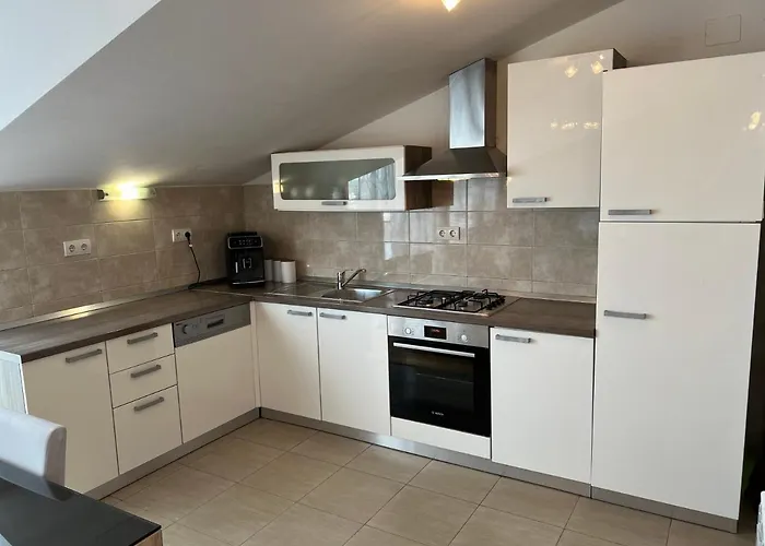 Luxury Iris * هفار